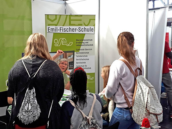 Infostand der Emil-Fischer-Schule